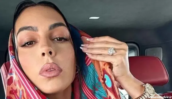  مسی رونالدو و همسرش بوسیدن