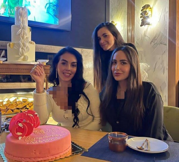  عکس تولد جورجینا در عربستان