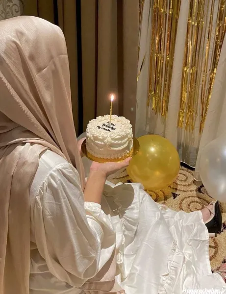  عکس دختر با کیک تولد بدون چهره