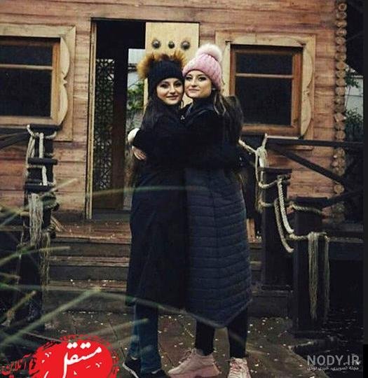  عکس سارا و نیکا در استخر خارج از کشور