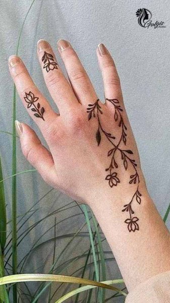  20 عکس نقش حنا ساده دخترانه