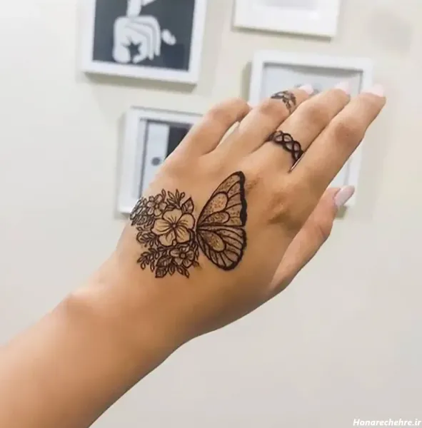  20 عکس نقش حنا ساده دخترانه