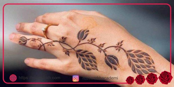  20 عکس نقش حنا ساده دخترانه