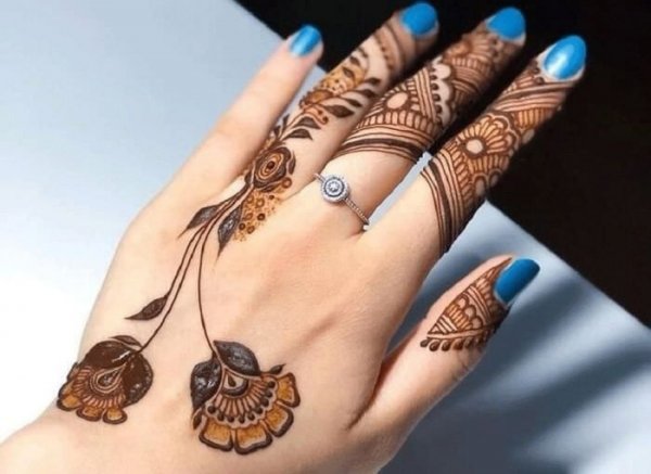  نقش حنا ساده دخترانه