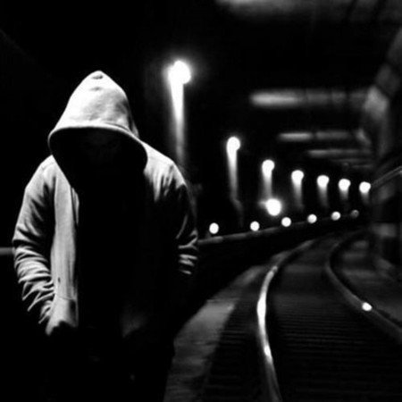  عکس غمگین پسرانه برای استوری بدون متن