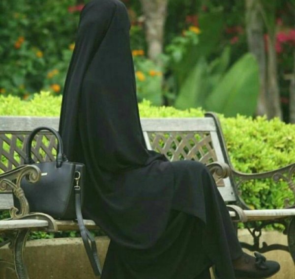  عکس حجاب زیبا با چادر