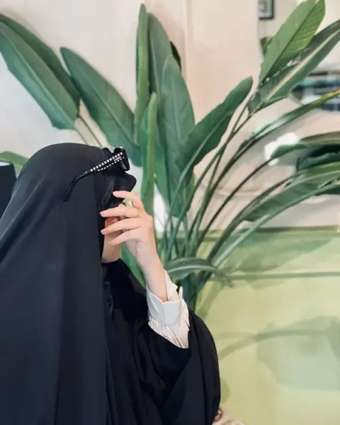 عکس حجاب زیبا با چادر فانتزی