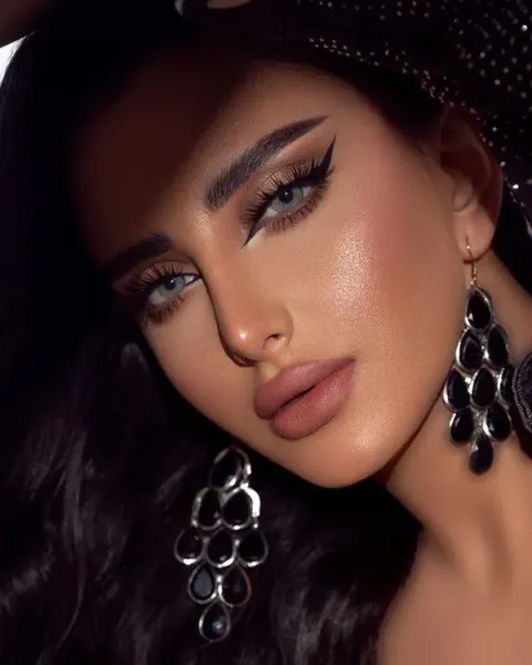 70 عکس میکاپ عربی عروس