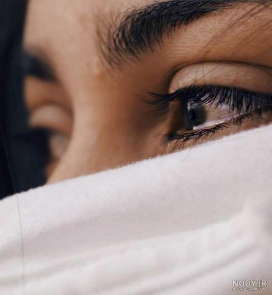 عکس دختر افغانی چشم قرمز