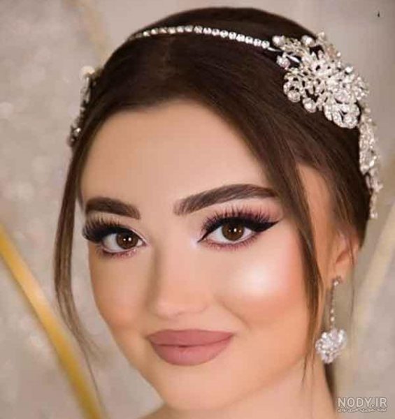 عکس دختر افغانی چشم قرمز