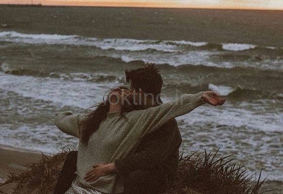  ژست عکس کنار دریا دخترانه