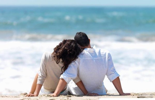  ژست عکس لب دریا اینستاگرام