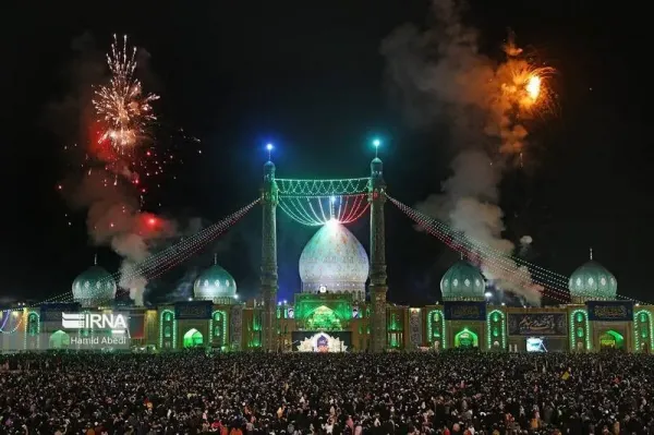  عکس از مسجد جمکران در شب نیمه شعبان