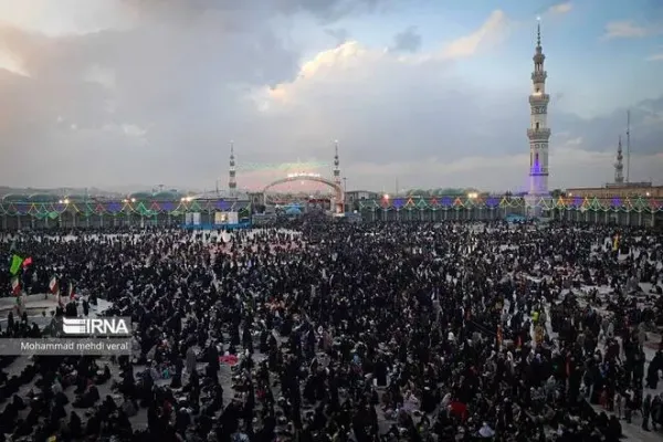  عکس از مسجد جمکران در شب نیمه شعبان