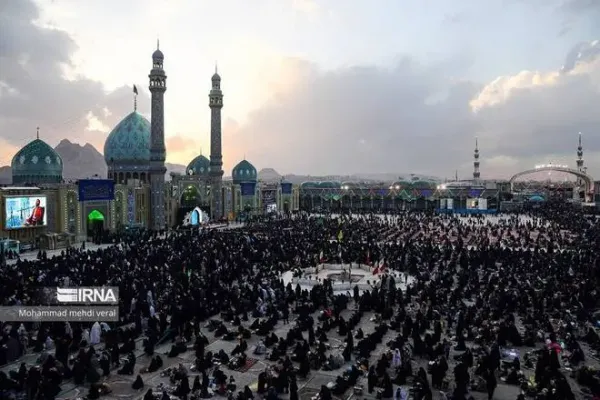  عکس از مسجد جمکران در شب نیمه شعبان