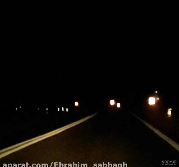 عکس تو جاده با ماشین شب