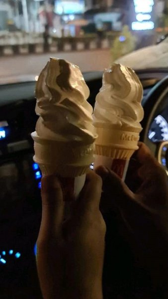  عکس تو جاده با ماشین شب