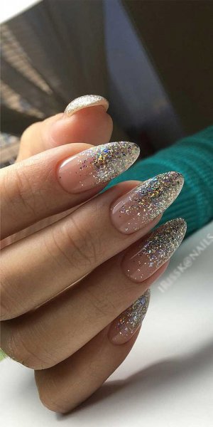  100 عکس طرح ناخن اکلیلی ساده