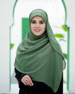 عکس مدل بستن روسری زیر چادر
