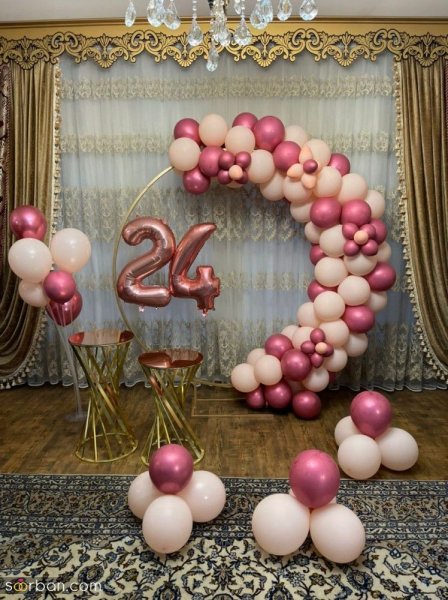  ژست عکس تولد دخترانه در خانه
