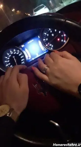  عکس دست دونفره طبیعی تو ماشین