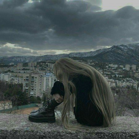  عکس های دخترانه غمگین