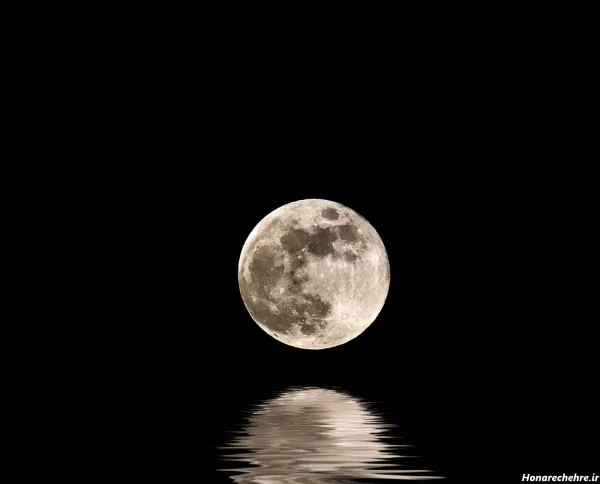  عکس ماه در شب واقعی از نزدیک