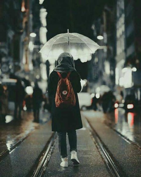  عکس دختر از پشت سر با موهای باز برای پروفایل
