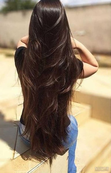  عکس دختر از پشت سر با موهای باز مشکی