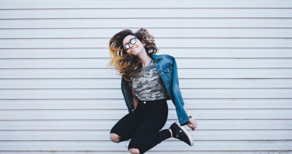  عکس دختر در جنگل برای پروفایل