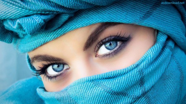عکس دختر چشم ابی طبیعی