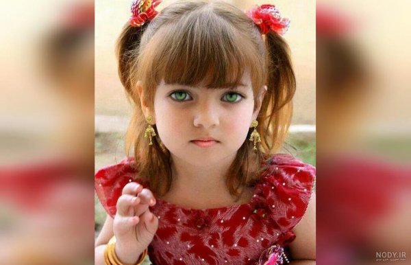  عکس دختر چشم آبی با موهای طلایی