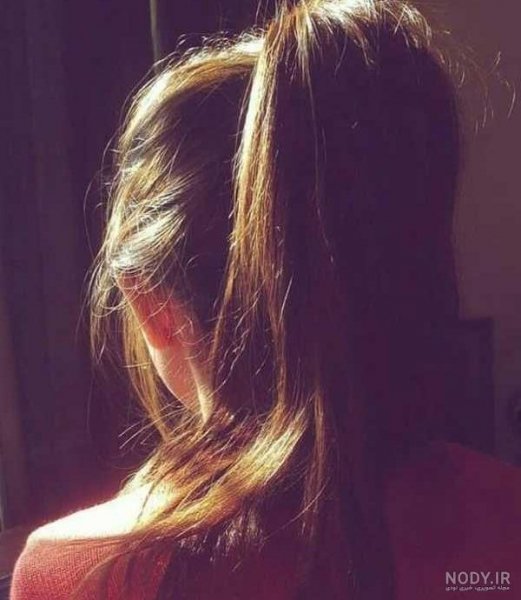 عکس دختر مو طلایی از پشت برای پروفایل