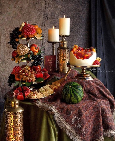 سفره شب یلدا ساده و شیک برای عروس