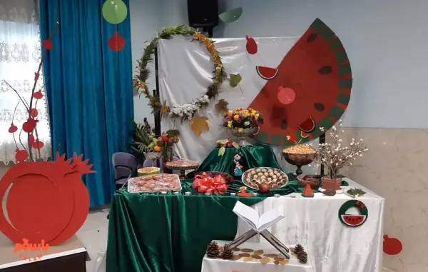  تزیین شب یلدا برای مدرسه