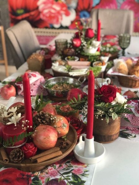  44 عکس سفره شب یلدا باکلاس