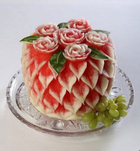  تزیین هندوانه شب یلدا برای عروس