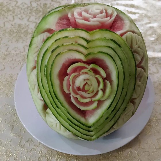  تزیین هندوانه شب یلدا برای عروس