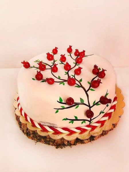  90 عکس کیک شب یلدا لاکچری