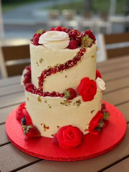  90 عکس کیک شب یلدا لاکچری