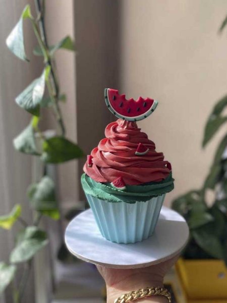  90 عکس کیک شب یلدا لاکچری