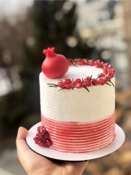  90 عکس کیک شب یلدا لاکچری