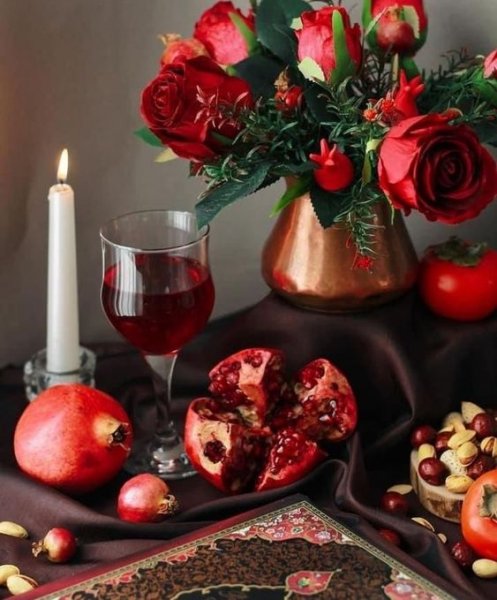  200 عکس شب یلدا تو خونه