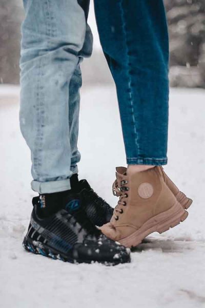  ژست عکاسی در برف بدون چهره