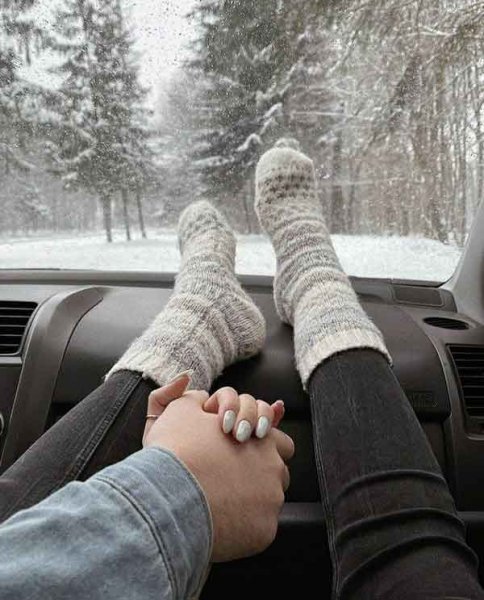  ژست عکاسی در برف بدون چهره