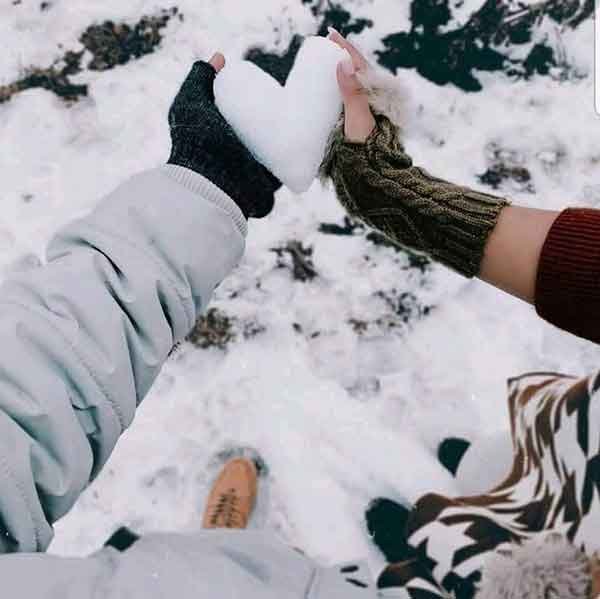  ژست عکاسی در برف بدون چهره