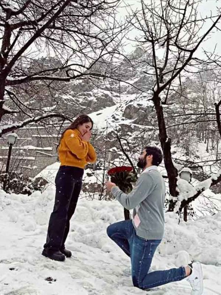  ژست عکاسی در برف بدون چهره