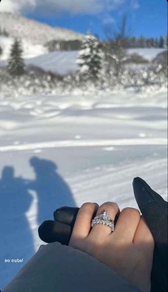  ژست عکاسی در برف بدون چهره