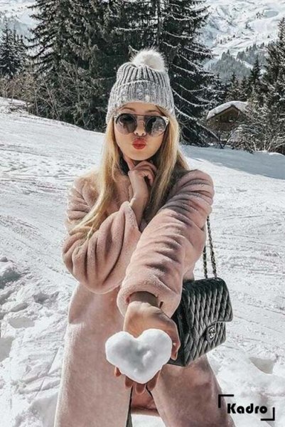 ژست عکاسی در برف اینستاگرام