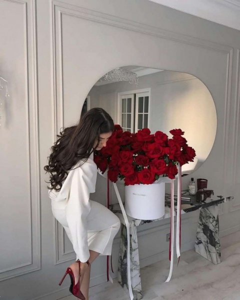  عکس با دسته گل بدون چهره